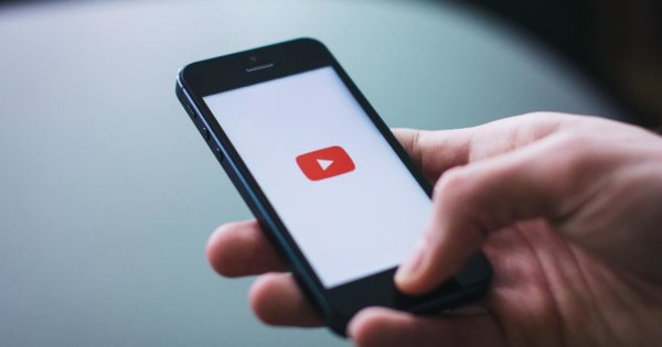 ‘Youtubers’, los nuevos ‘influencers’ del ‘real estate’ ante una juventud sin recursos