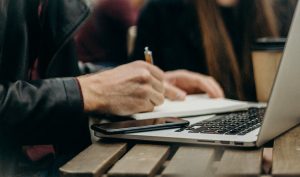 Quel coureur cycliste habite en Andorre ?