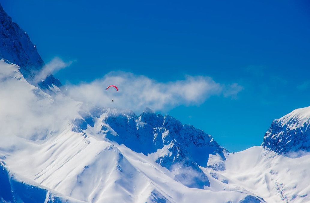 Andbus rep el certificat de llum verda
És la primera companyia del sector del transport que certifica que el 100% de l'energia que consumeix és d'origen renovable